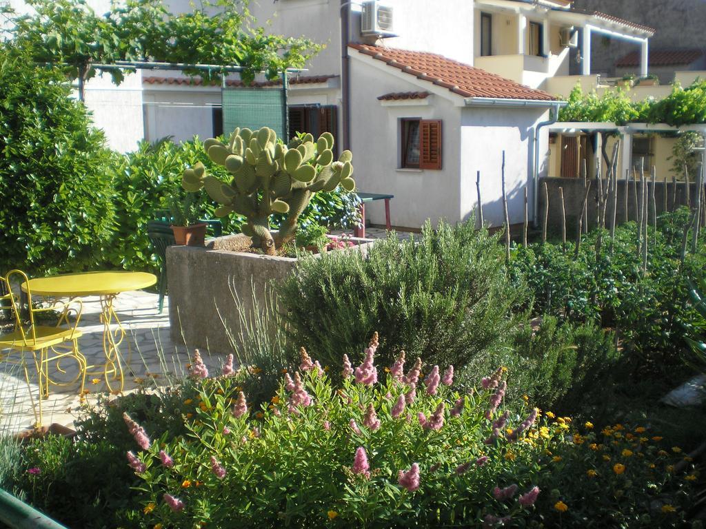 Rooms Ester Cres Zewnętrze zdjęcie