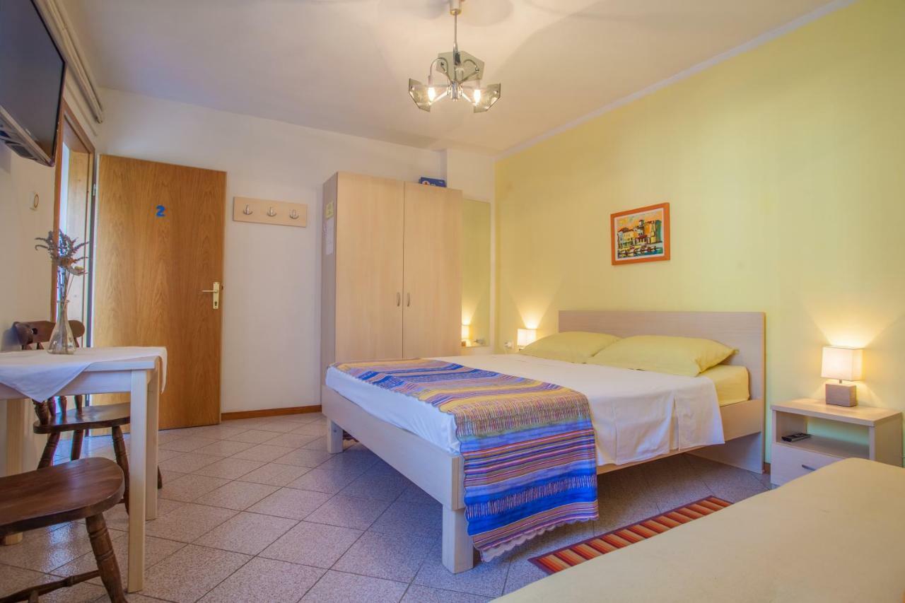 Rooms Ester Cres Zewnętrze zdjęcie