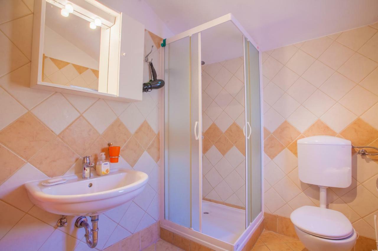 Rooms Ester Cres Zewnętrze zdjęcie
