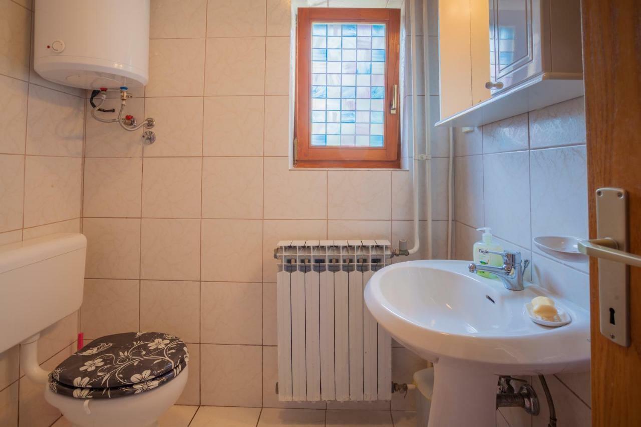 Rooms Ester Cres Zewnętrze zdjęcie