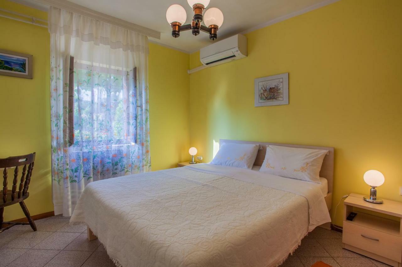 Rooms Ester Cres Zewnętrze zdjęcie