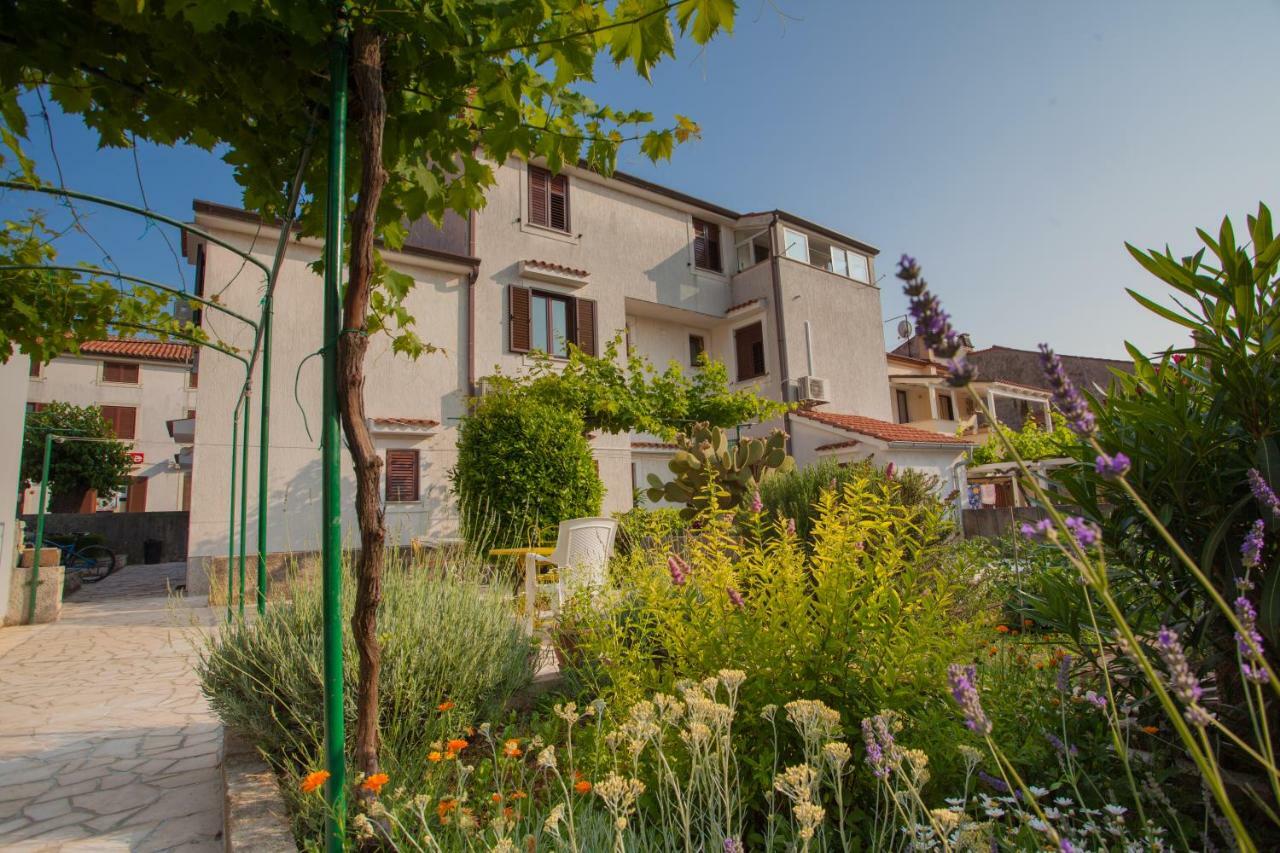 Rooms Ester Cres Zewnętrze zdjęcie