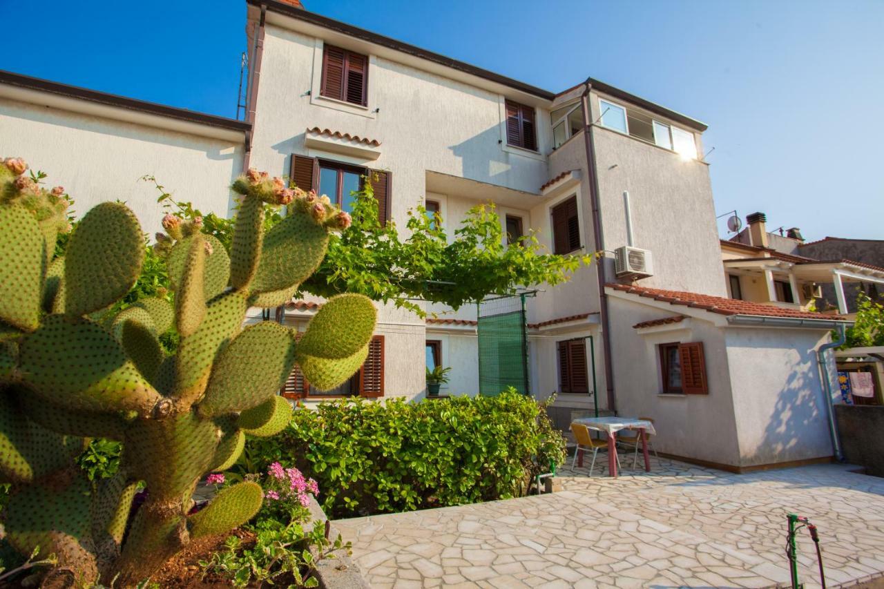 Rooms Ester Cres Zewnętrze zdjęcie