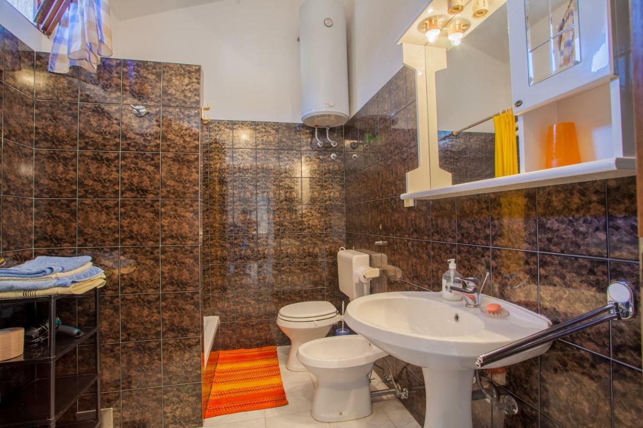 Rooms Ester Cres Zewnętrze zdjęcie