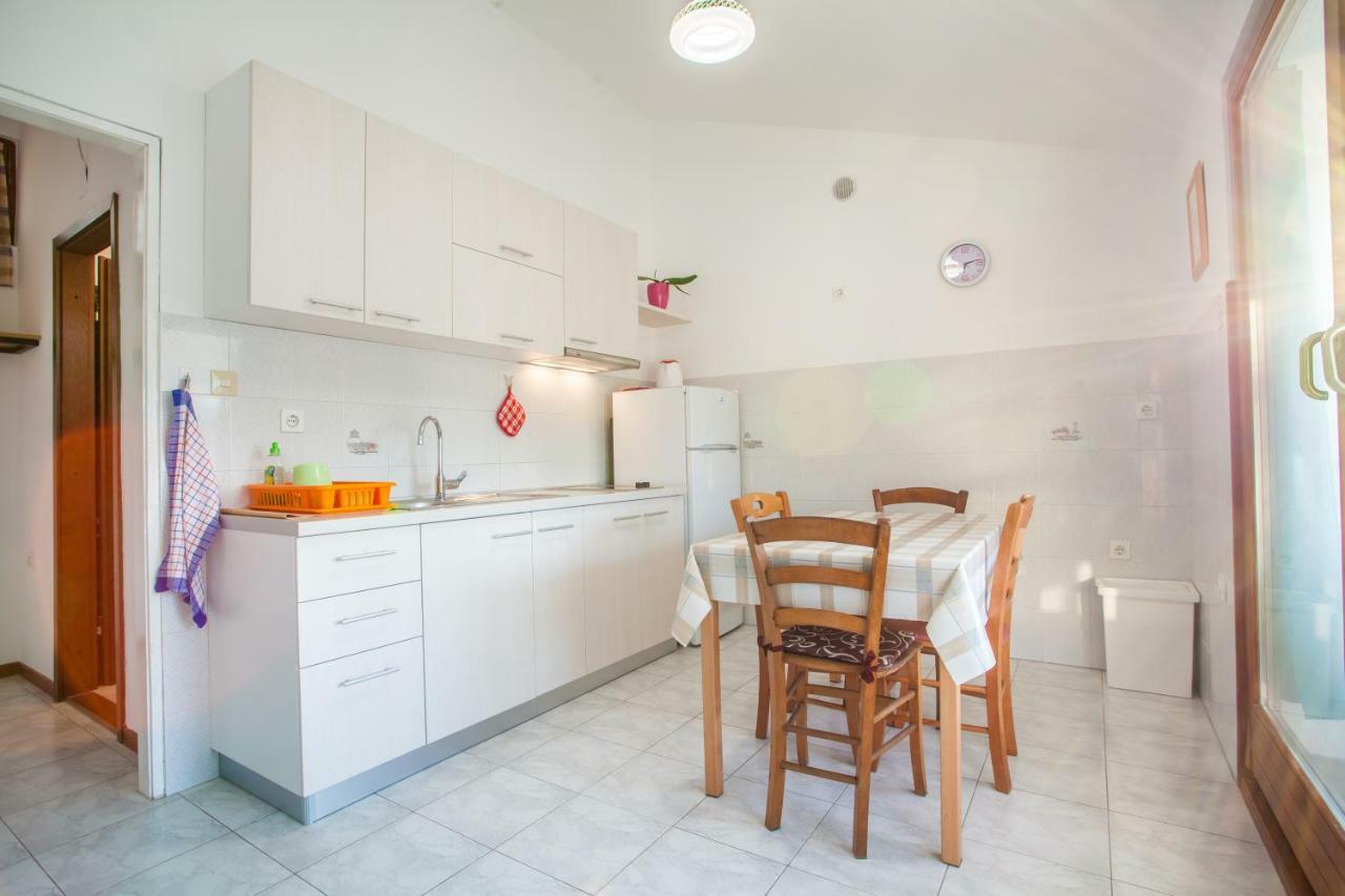 Rooms Ester Cres Zewnętrze zdjęcie