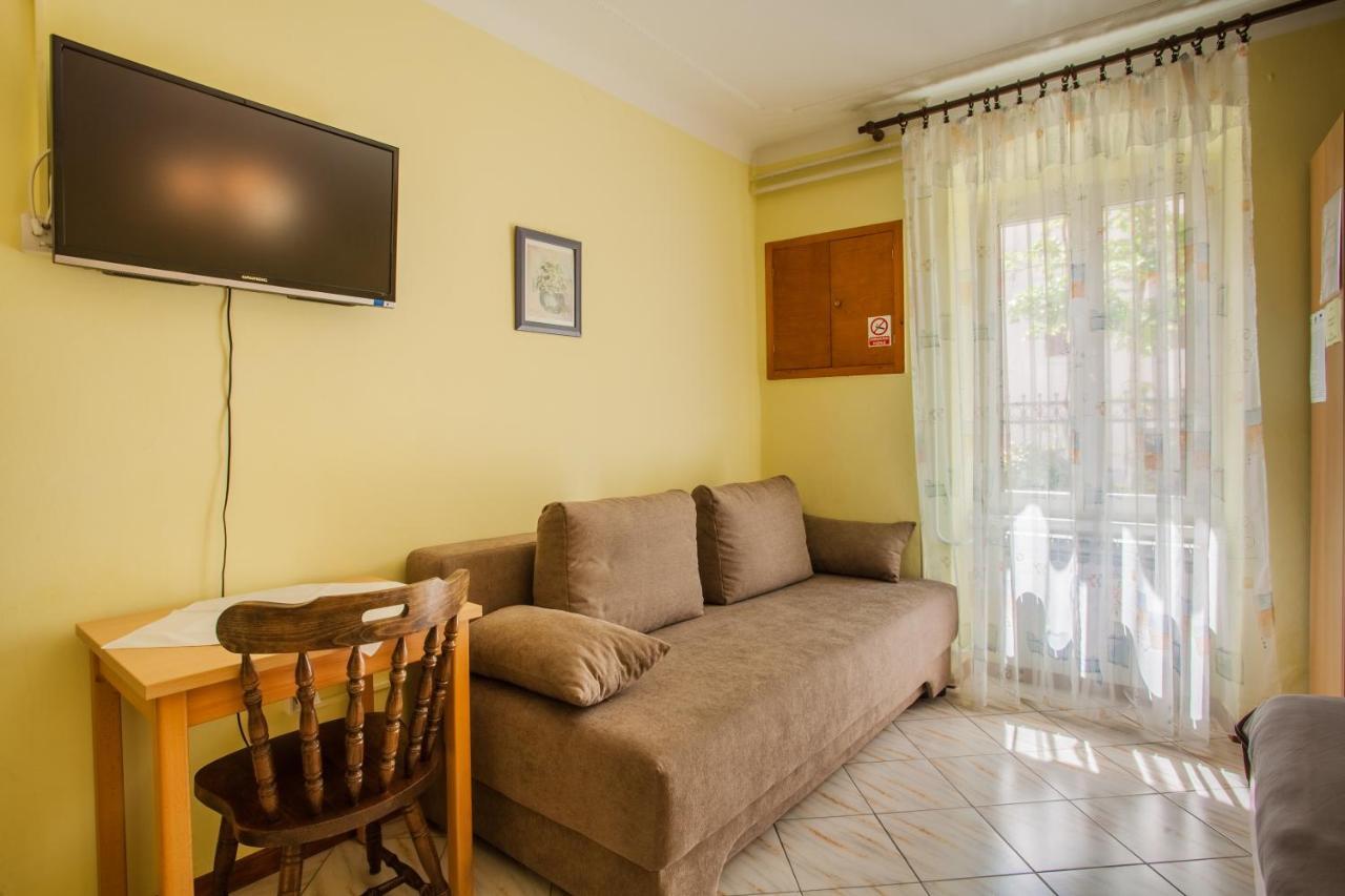 Rooms Ester Cres Zewnętrze zdjęcie